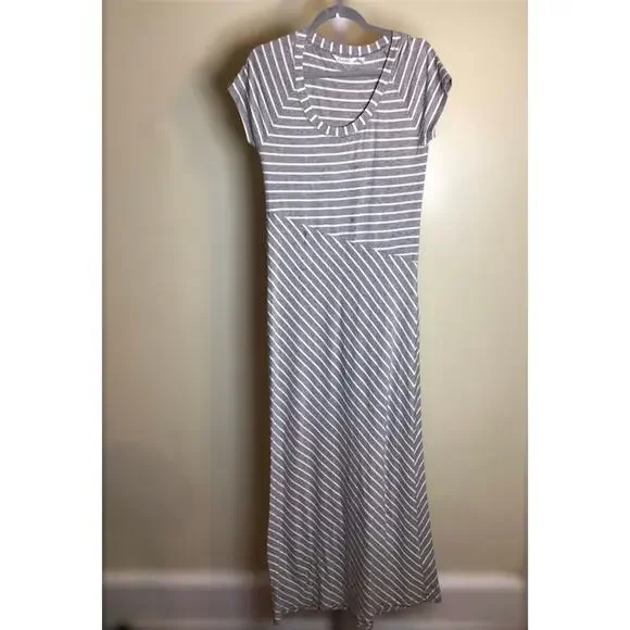 Athleta Women Scoop Neck Striped Maxi Dress Sz.Med EUC Gray Comfortable Athletic - Picture 4 of 9